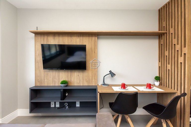 Viva bem em um studio perfeito em área nobre