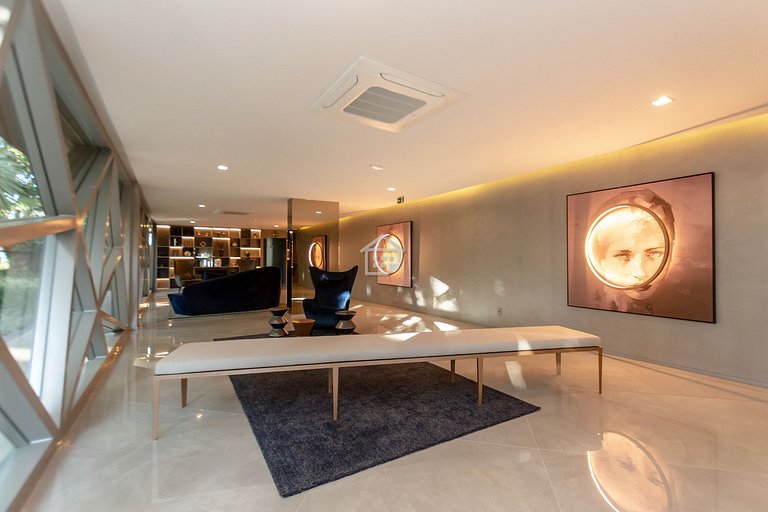 Viva bem em um studio perfeito em área nobre