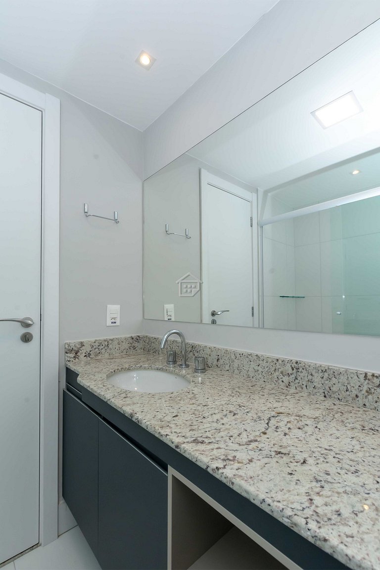 Apartamento lindo e completo ao lado da PUC