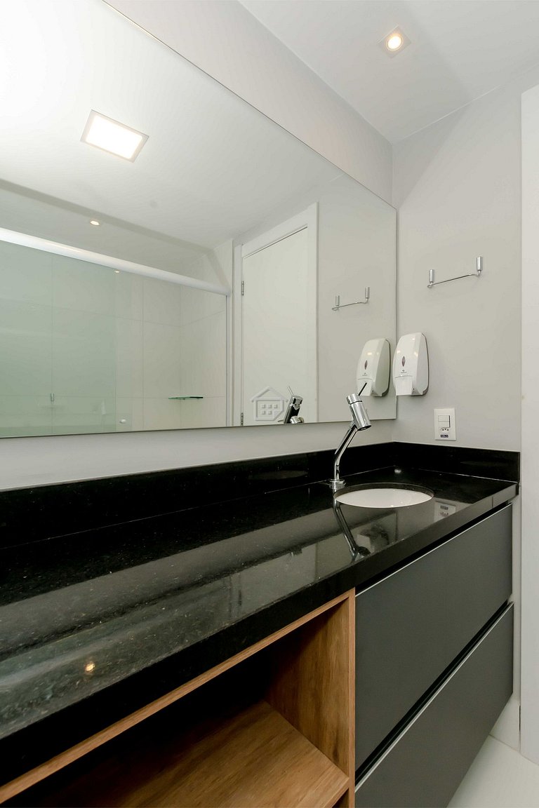 Apartamento lindo e completo ao lado da PUC