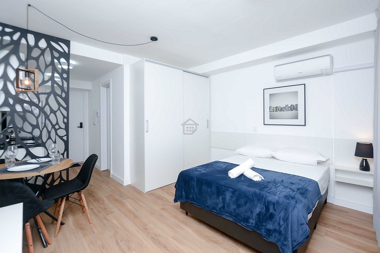 Apartamento lindo e completo ao lado da PUC