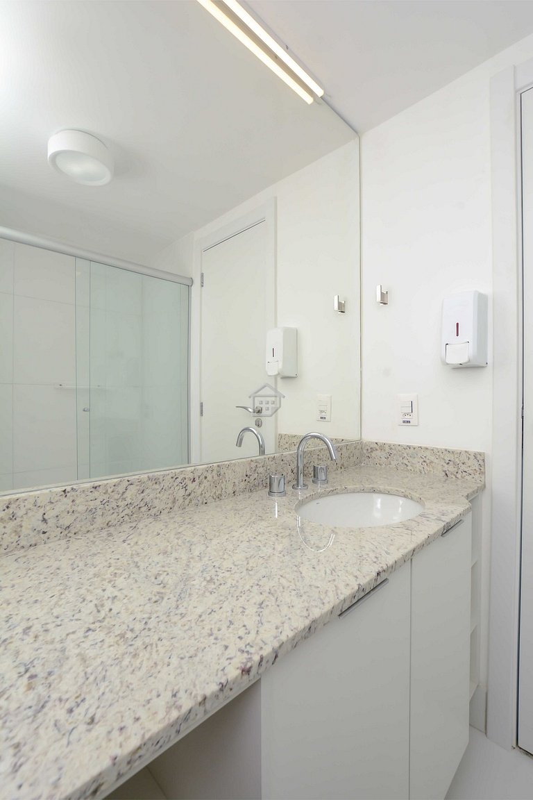 Apartamento lindo e completo ao lado da PUC