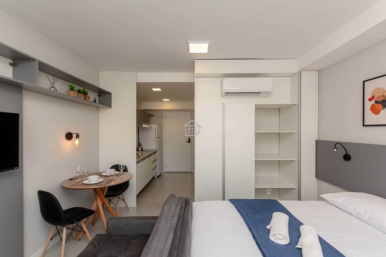 Apartamento lindo e completo ao lado da PUC
