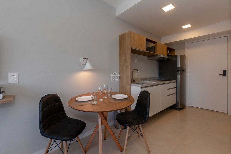 Apartamento lindo e completo ao lado da PUC