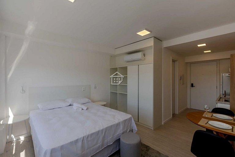 Apartamento lindo e completo ao lado da PUC