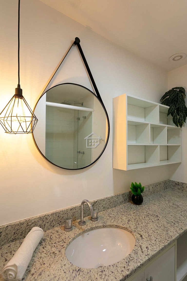 Apartamento lindo e completo ao lado da PUC