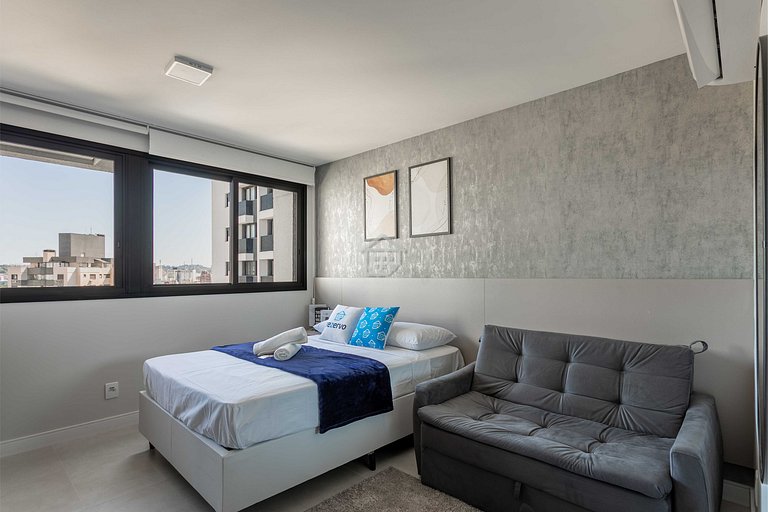 Studio moderno no Rio Branco com rooftop e lazer