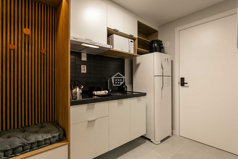Studio moderno no Rio Branco | Próximo à Redenção