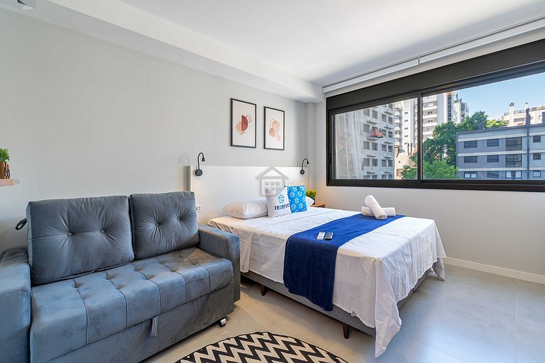 Studio Moderno: Rooftop e Lazer no Moinhos