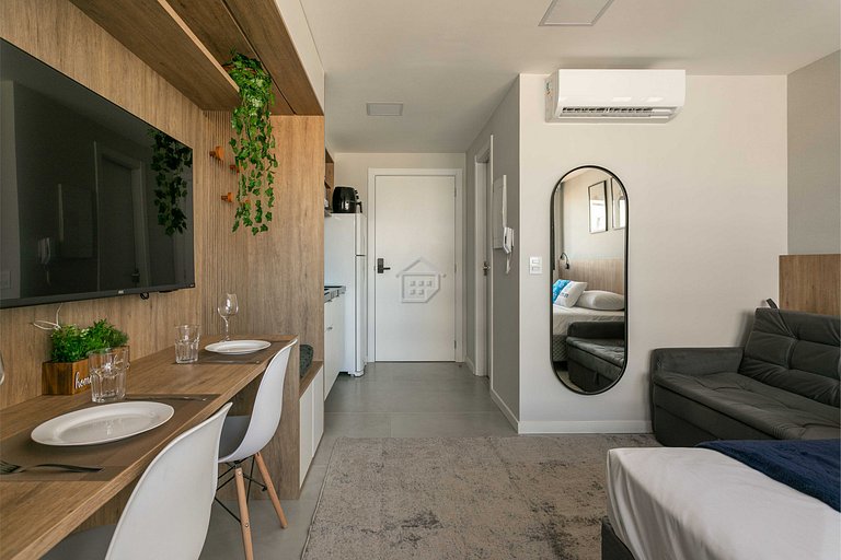 Studio moderno no Rio Branco | Próximo à Redenção